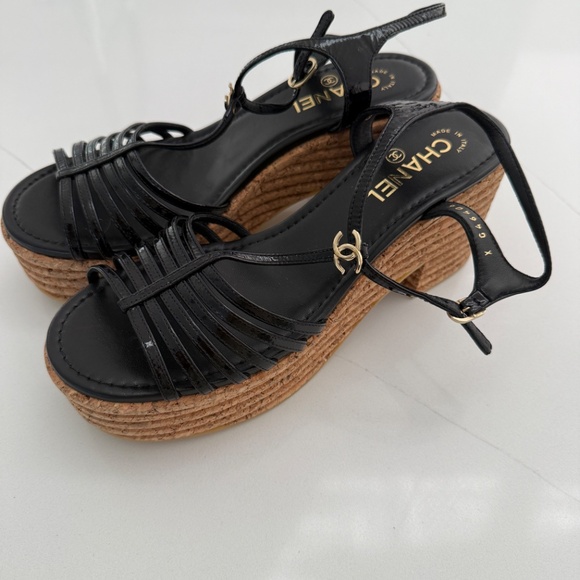 CHANEL Black Patent leather Cork Heel Platform Wedges CC Logo - Picture 2 of 10